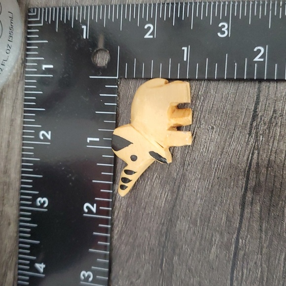 Handcrafted Elephant Figurine Pendant  P322 - Picture 3 of 3